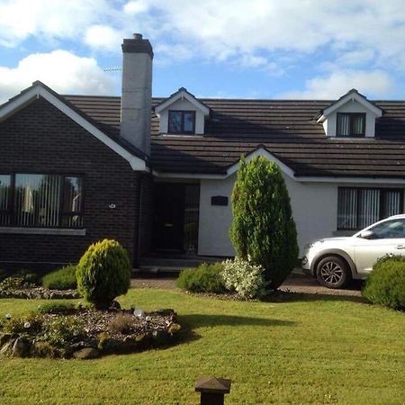 Tara House Bed & Breakfast Ballycastle Exterior photo