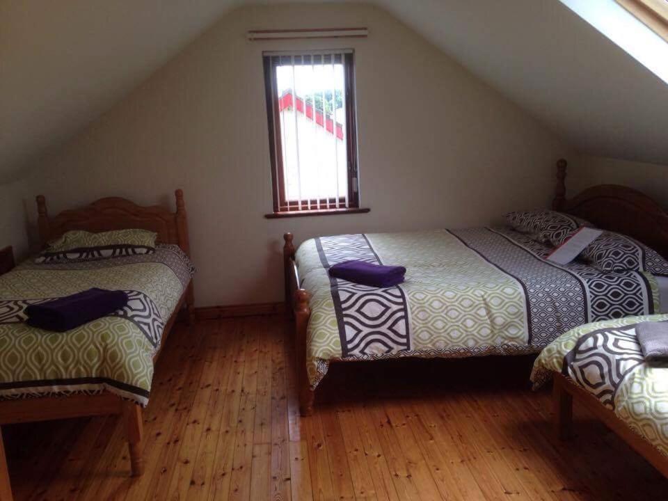 Tara House Bed & Breakfast Ballycastle Exterior photo